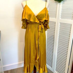 Bardot Blogger gold cold shoulder dress size 4